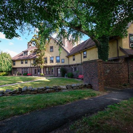 Rutgers University Inn And Conference Center Нью-Брансуик Экстерьер фото